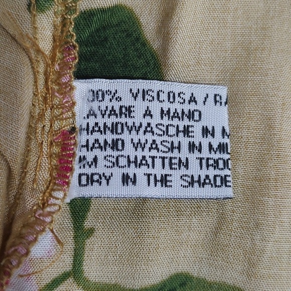 Floral Yellow V Neck Sleeveless Smocked Dress Travel Tropical Wine Vineyard - Picture 6 of 7